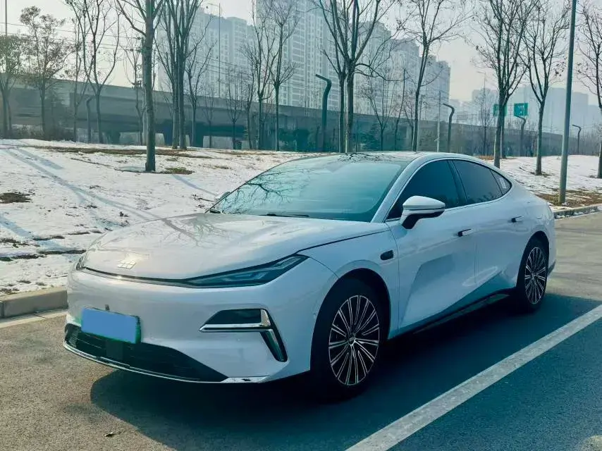 2024 Geely Galaxy E8 BEV 76KWH