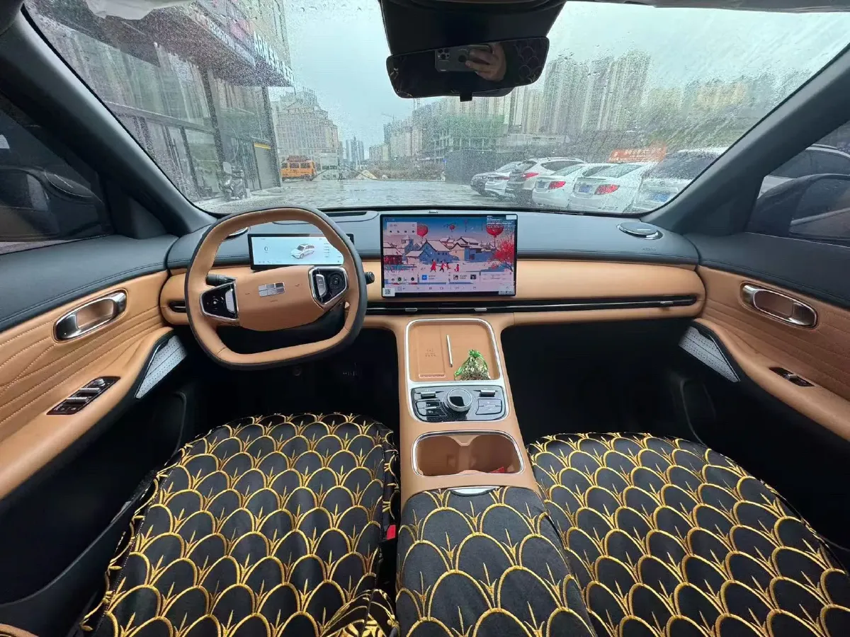 2025 LanDian E5 PLUS 1.5L 95HP L4 E-CVT PHEV 25KWH,autocango,china used car exporter,china ev exporter,chinese used car exporter,chinese used ev exporter