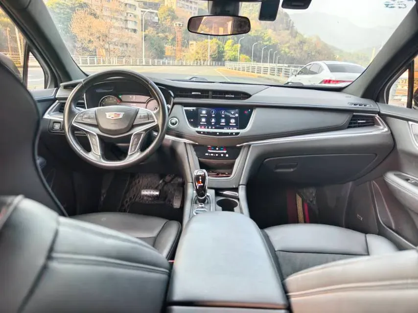 2021 Cadillac XT5 2.0T 237HP L4 9AT,autocango,china used car exporter,china ev exporter,chinese used car exporter,chinese used ev exporter