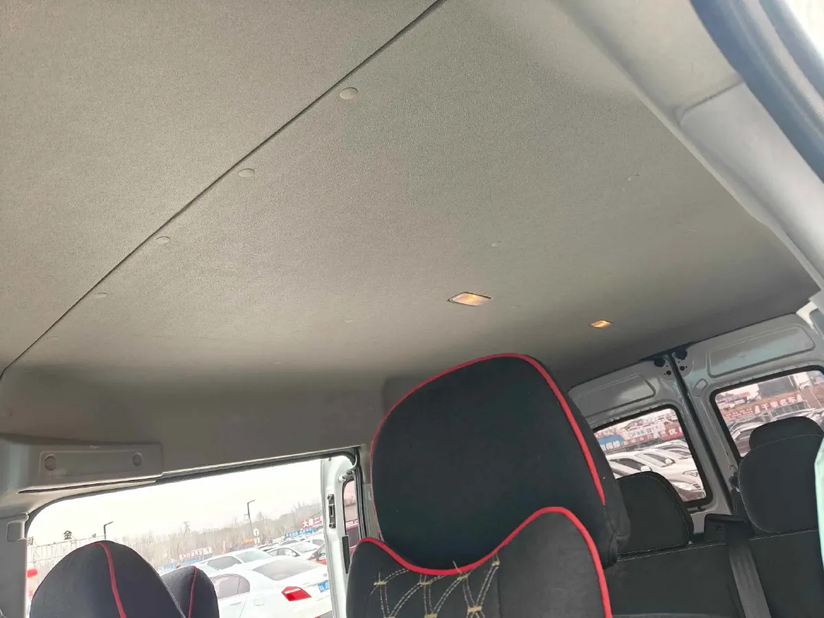 2023 MAXUS XinTu V80 2.0T 127HP L4 6MT,autocango,china used car exporter,china ev exporter,chinese used car exporter,chinese used ev exporter