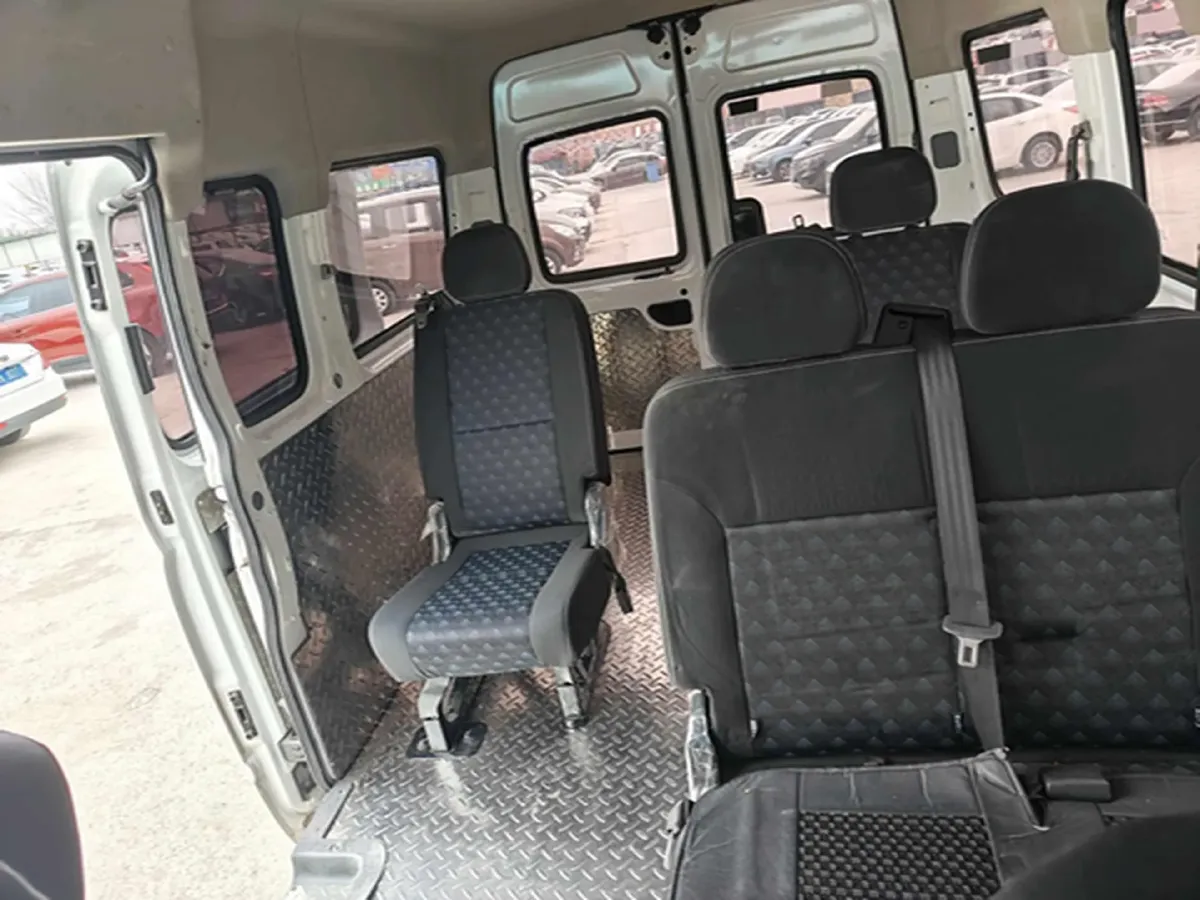 2023 MAXUS XinTu V80 2.0T 127HP L4 6MT,autocango,china used car exporter,china ev exporter,chinese used car exporter,chinese used ev exporter