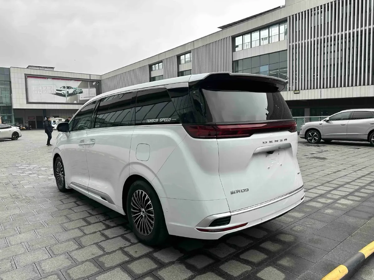 2024 Denza D9 1.5T 139HP L4 E-CVT PHEV 40KWH,autocango,china used car exporter,china ev exporter,chinese used car exporter,chinese used ev exporter