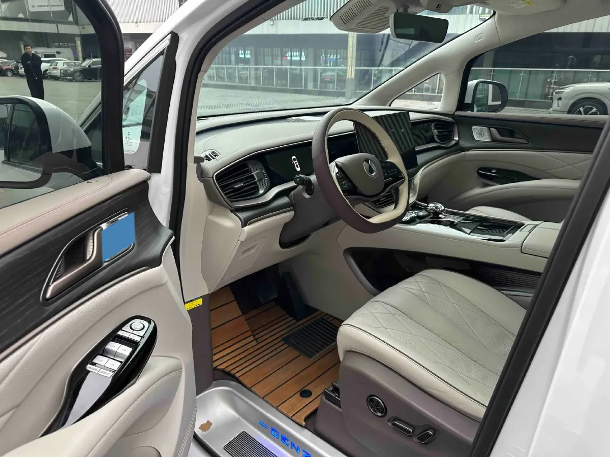 2024 Denza D9 1.5T 139HP L4 E-CVT PHEV 40KWH,autocango,china used car exporter,china ev exporter,chinese used car exporter,chinese used ev exporter