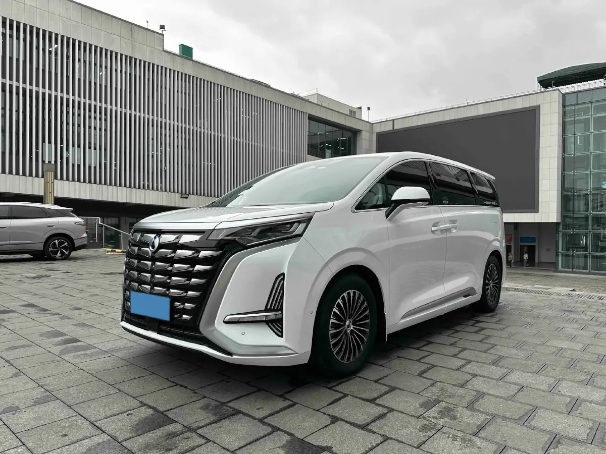 2024 Denza D9 1.5T 139HP L4 E-CVT PHEV 40KWH