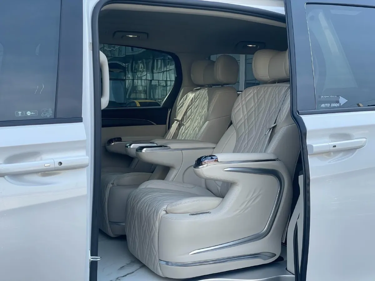 2023 Buick GL8 2.0T 237HP L4 9AT,autocango,china used car exporter,china ev exporter,chinese used car exporter,chinese used ev exporter