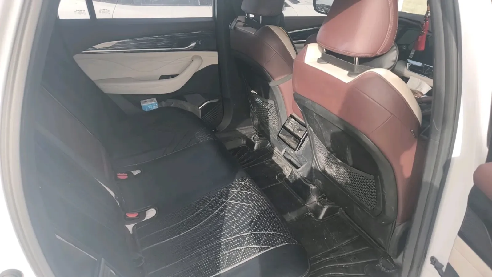 2021 Geely Monjaro 2.0T 218HP L4 7DCT,autocango,china used car exporter,china ev exporter,chinese used car exporter,chinese used ev exporter