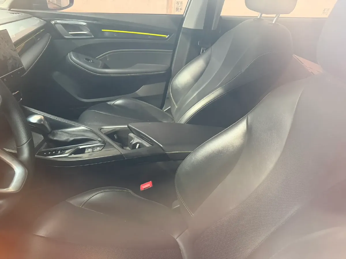 2021 Roewe i5 1.5L 120HP L4 CVT,autocango,china used car exporter,china ev exporter,chinese used car exporter,chinese used ev exporter