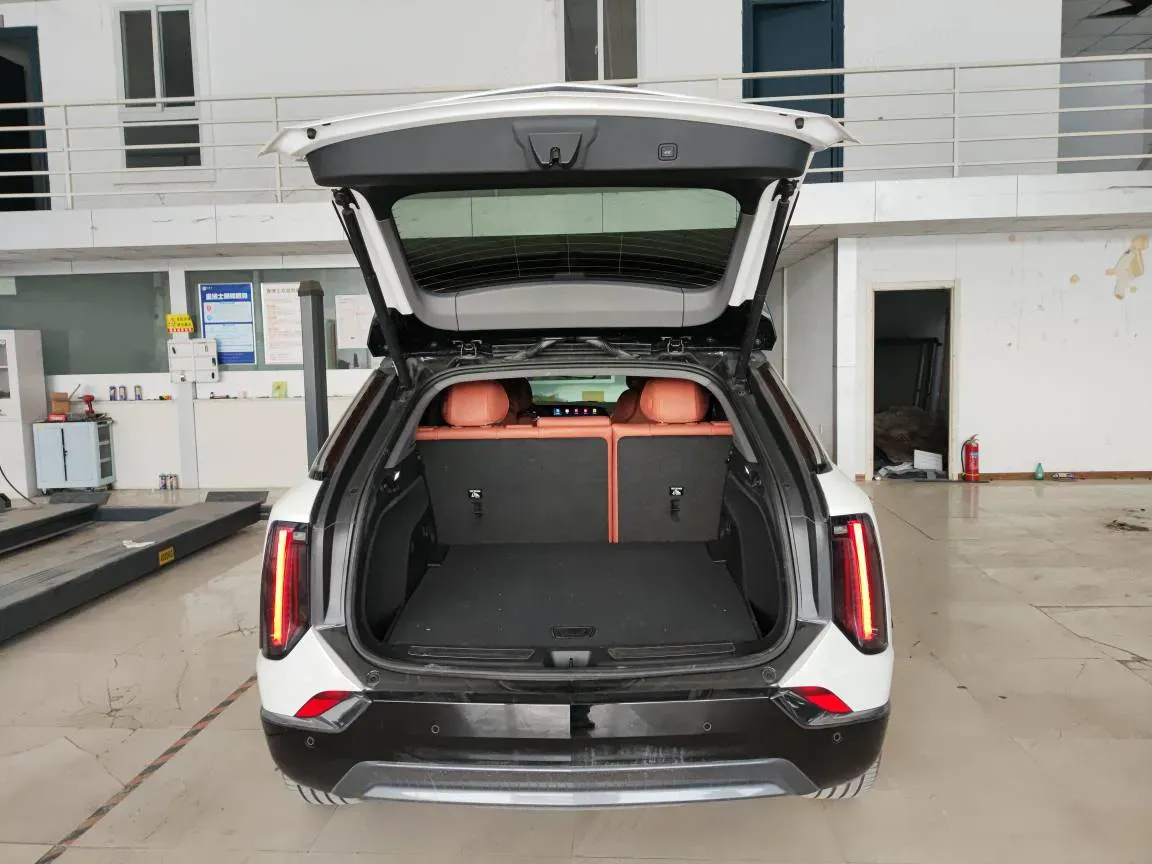 2024 Cadillac OPTIQ BEV 79.7KWH,autocango,china used car exporter,china ev exporter,chinese used car exporter,chinese used ev exporter