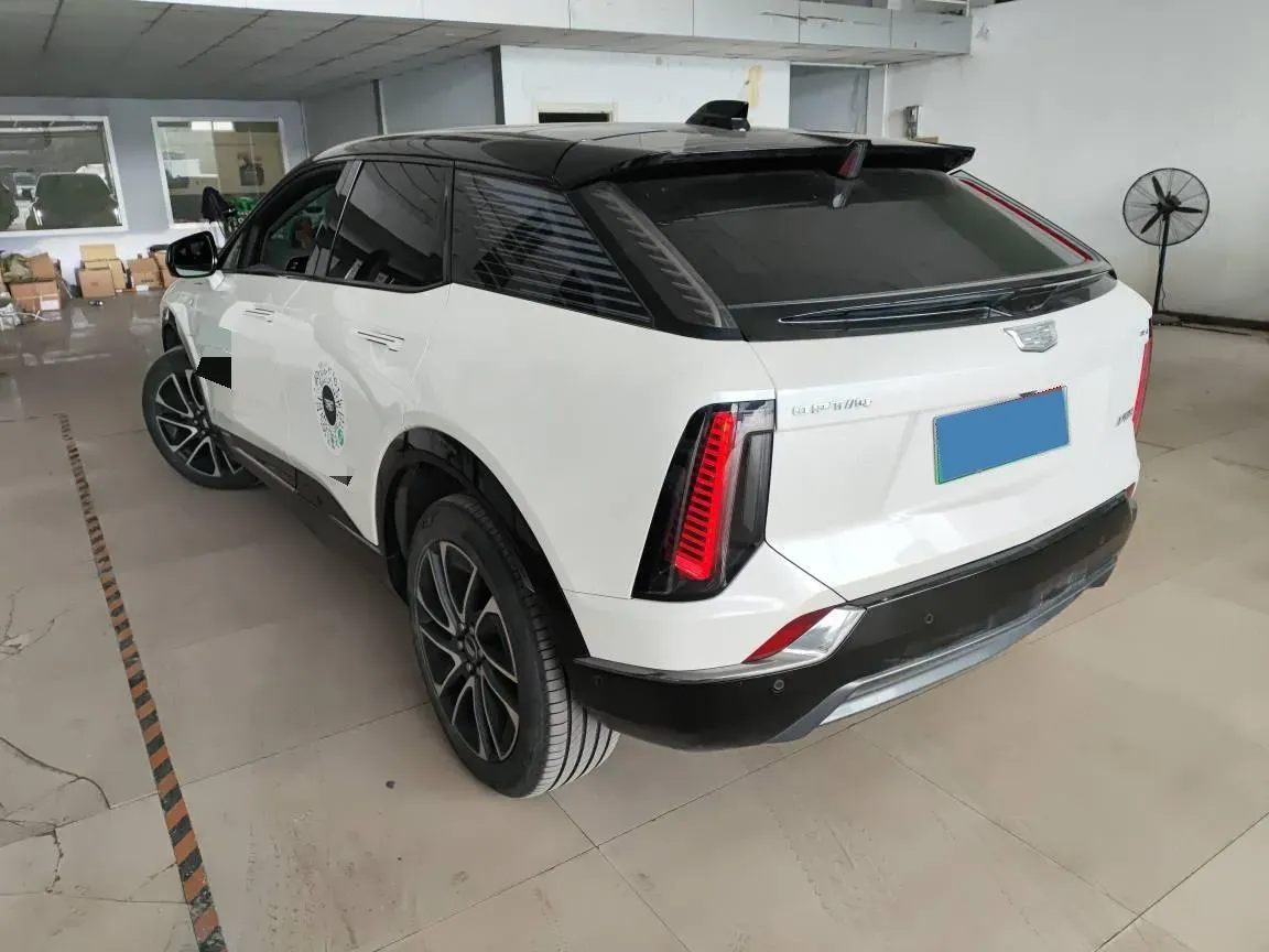 2024 Cadillac OPTIQ BEV 79.7KWH,autocango,china used car exporter,china ev exporter,chinese used car exporter,chinese used ev exporter