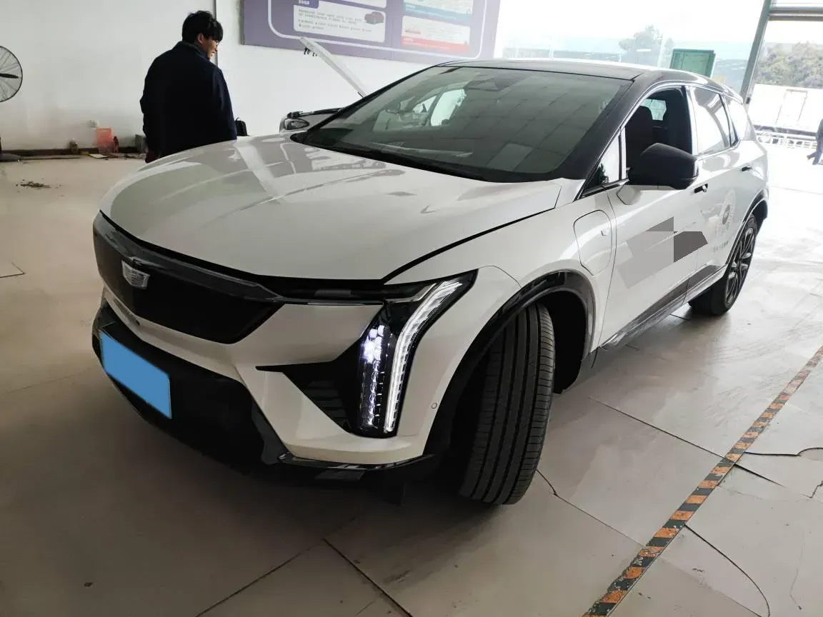 2024 Cadillac OPTIQ BEV 79.7KWH,autocango,china used car exporter,china ev exporter,chinese used car exporter,chinese used ev exporter