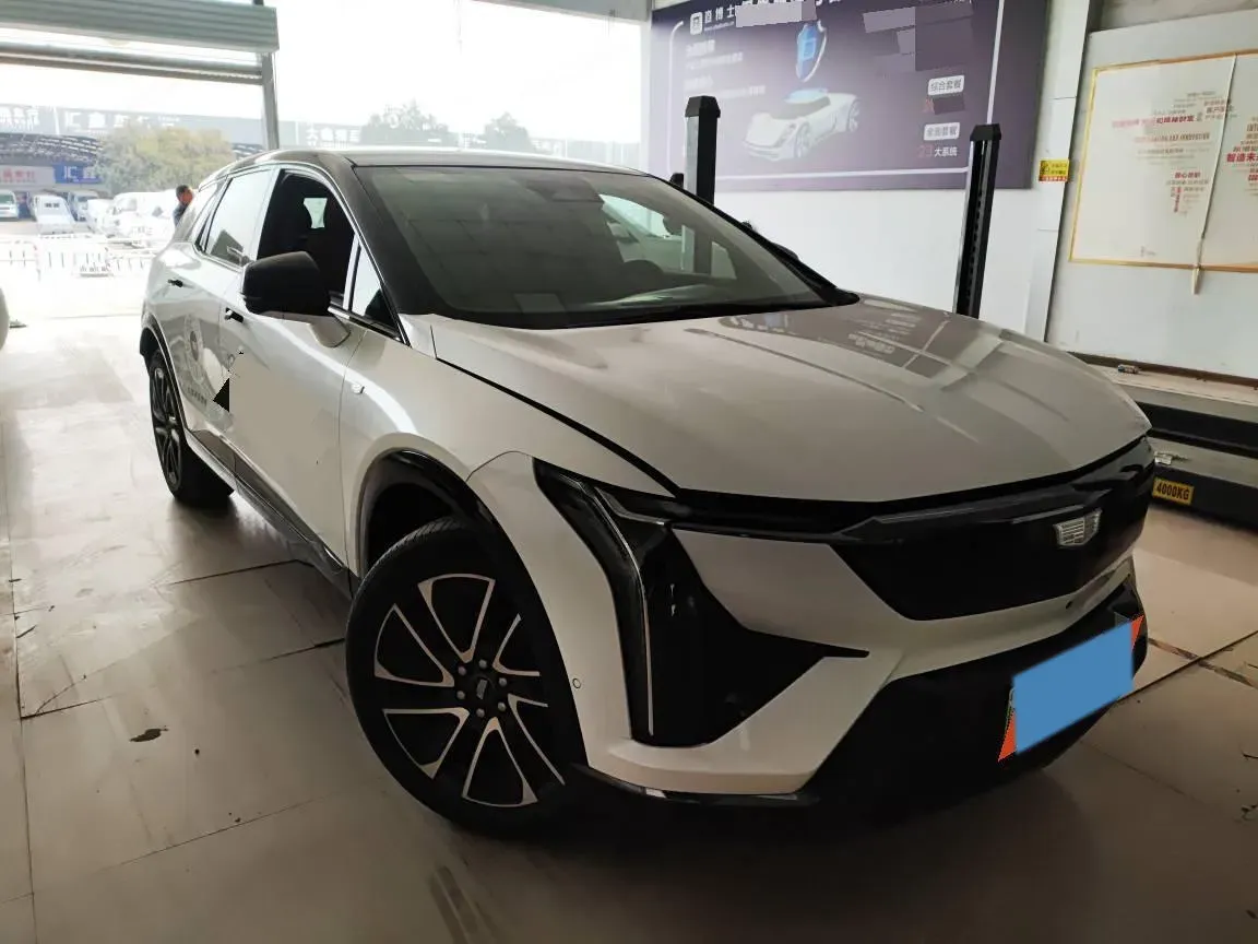 2024 Cadillac OPTIQ BEV 79.7KWH,autocango,china used car exporter,china ev exporter,chinese used car exporter,chinese used ev exporter