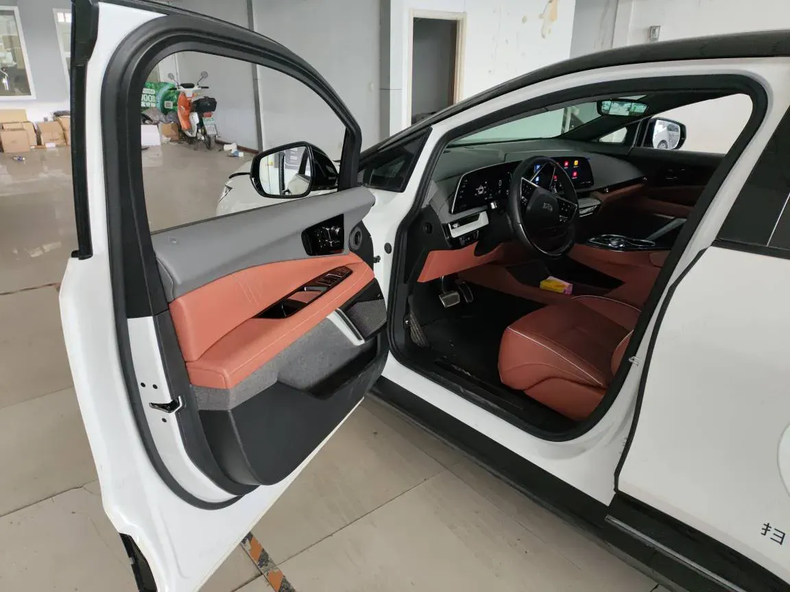 2024 Cadillac OPTIQ BEV 79.7KWH,autocango,china used car exporter,china ev exporter,chinese used car exporter,chinese used ev exporter