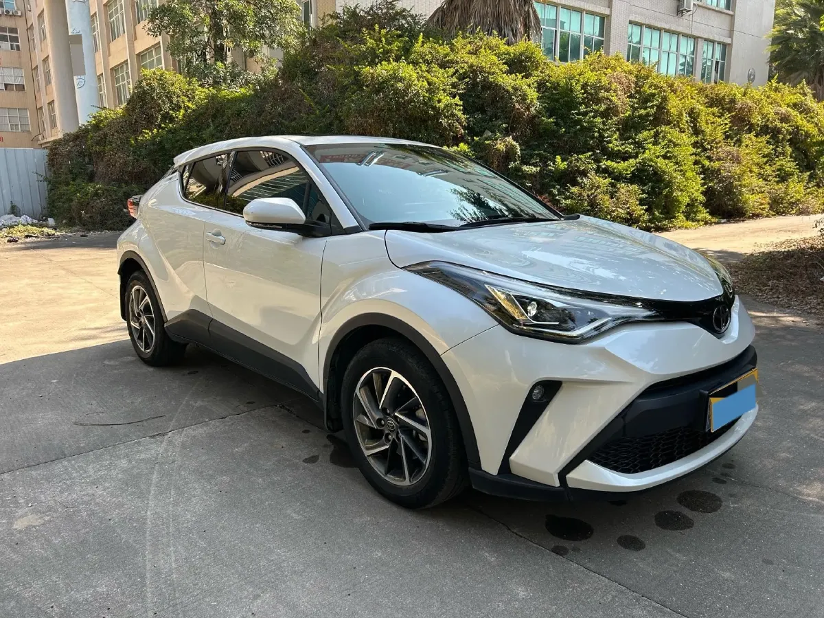 2023 Toyota C-HR 2.0L 171HP L4 CVT,autocango,china used car exporter,china ev exporter,chinese used car exporter,chinese used ev exporter