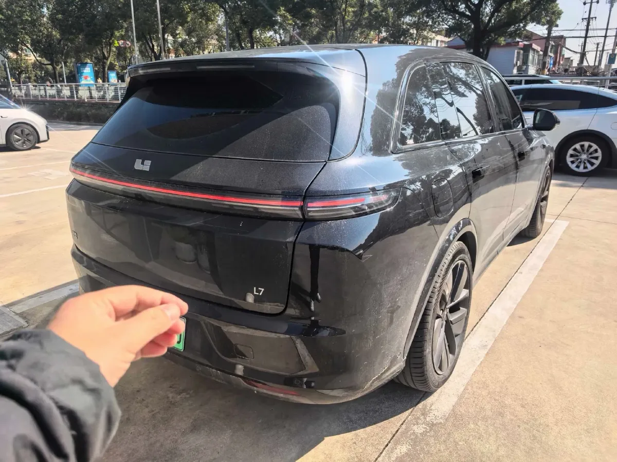 2023 Li L7 Range Extended 154HP REEV 40.9KWH,autocango,china used car exporter,china ev exporter,chinese used car exporter,chinese used ev exporter