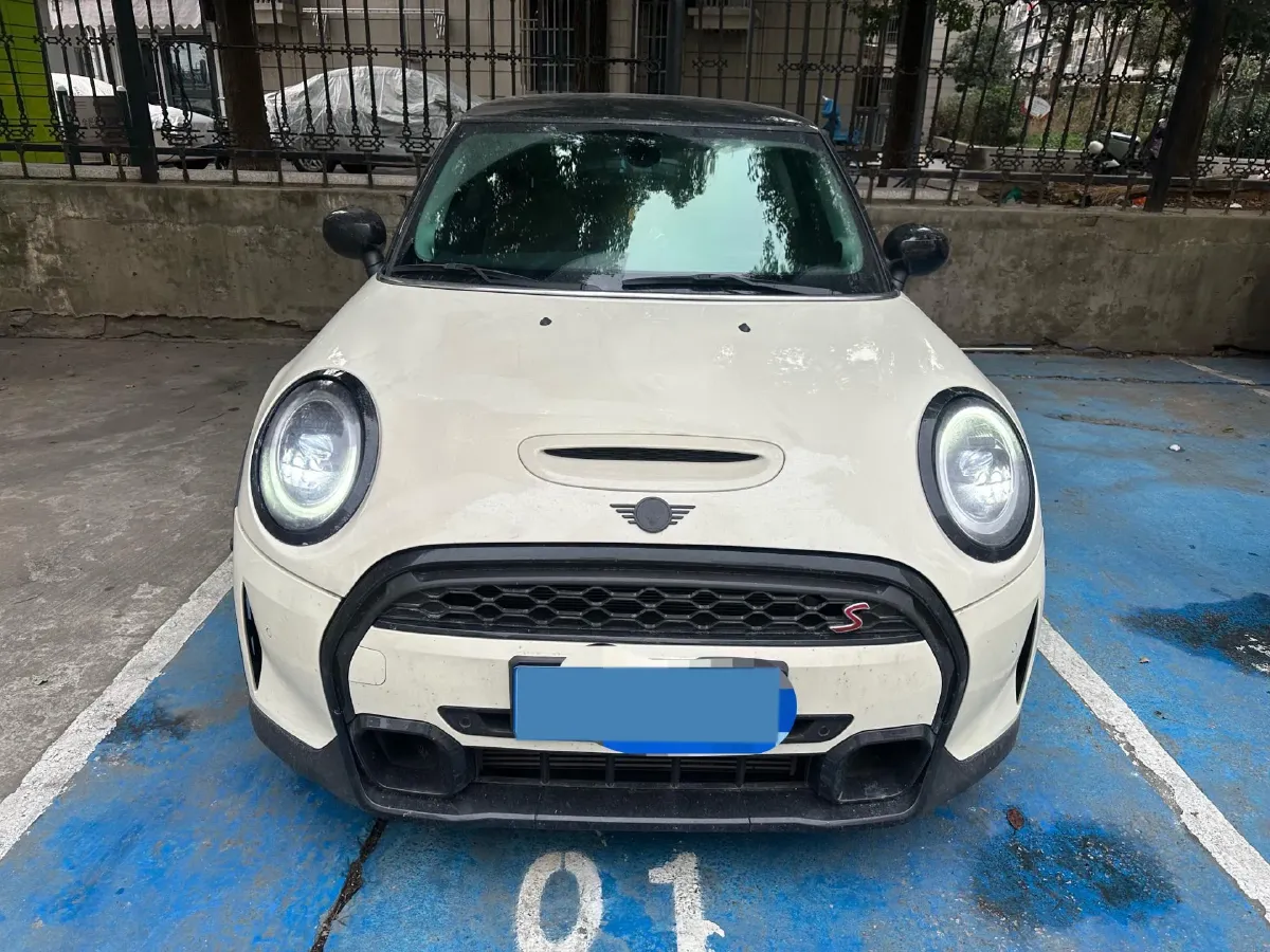 2023 MINI MINI 2.0T 178HP L4 7DCT,autocango,china used car exporter,china ev exporter,chinese used car exporter,chinese used ev exporter
