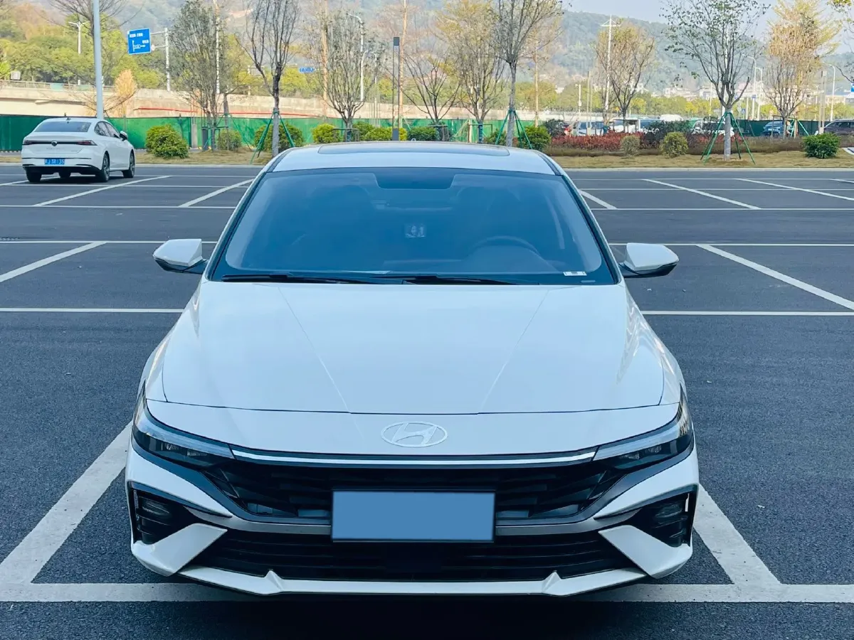 2023 Hyundai Elantra 1.5L 115HP L4 CVT,autocango,china used car exporter,china ev exporter,chinese used car exporter,chinese used ev exporter
