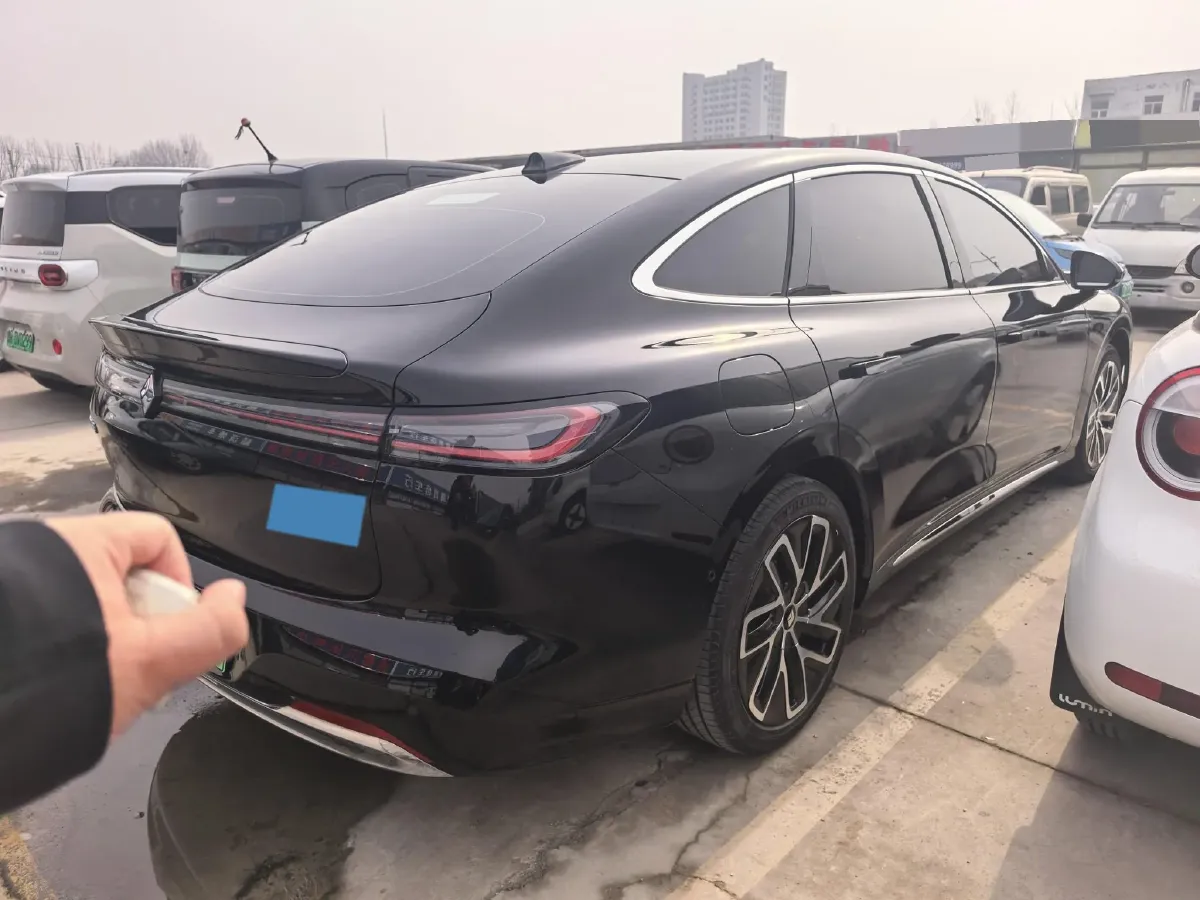 2025 BaoJun XiangJing 1.5T 143HP L4 1DHT PHEV,autocango,china used car exporter,china ev exporter,chinese used car exporter,chinese used ev exporter