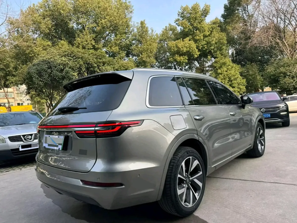 2021 Li ONE Range Extended 131HP REEV 40.5KWH,autocango,china used car exporter,china ev exporter,chinese used car exporter,chinese used ev exporter
