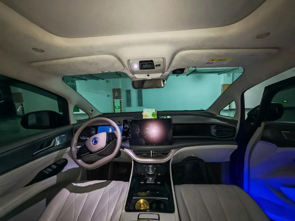 2022 Mercedes-Benz GLC Class 2.0T 197HP L4 9AT,autocango,china used car exporter,china ev exporter,chinese used car exporter,chinese used ev exporter