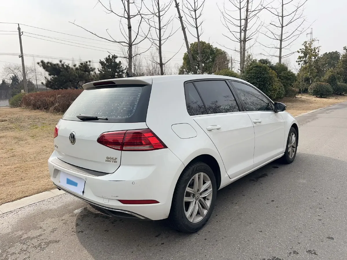 2019 Brilliance Auto V7 1.8T 231HP L4 7DCT,autocango,china used car exporter,china ev exporter,chinese used car exporter,chinese used ev exporter
