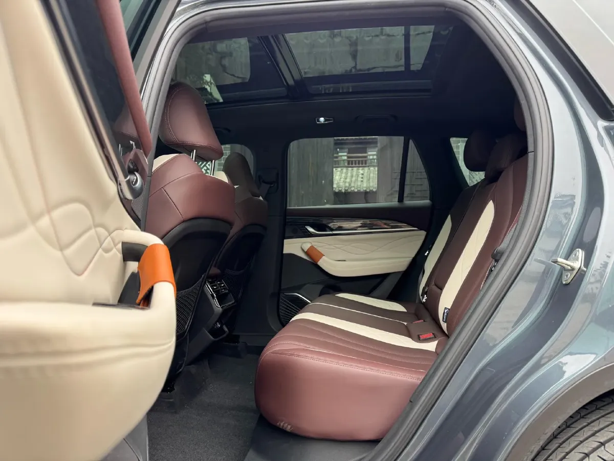 2024 Geely Monjaro 2.0T 238HP L4 8AT,autocango,china used car exporter,china ev exporter,chinese used car exporter,chinese used ev exporter