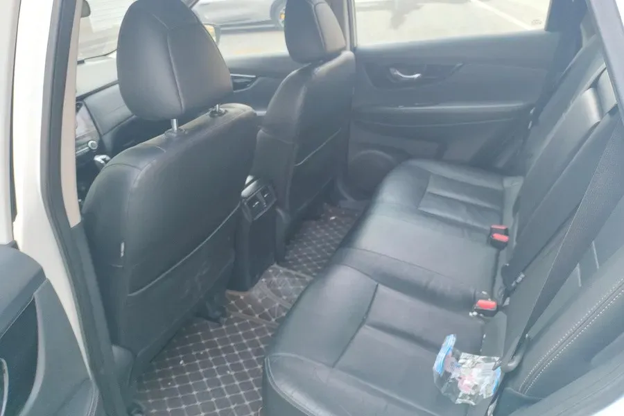 2020 Nissan X-Trail 2.0L 154HP L4 CVT,autocango,china used car exporter,china ev exporter,chinese used car exporter,chinese used ev exporter