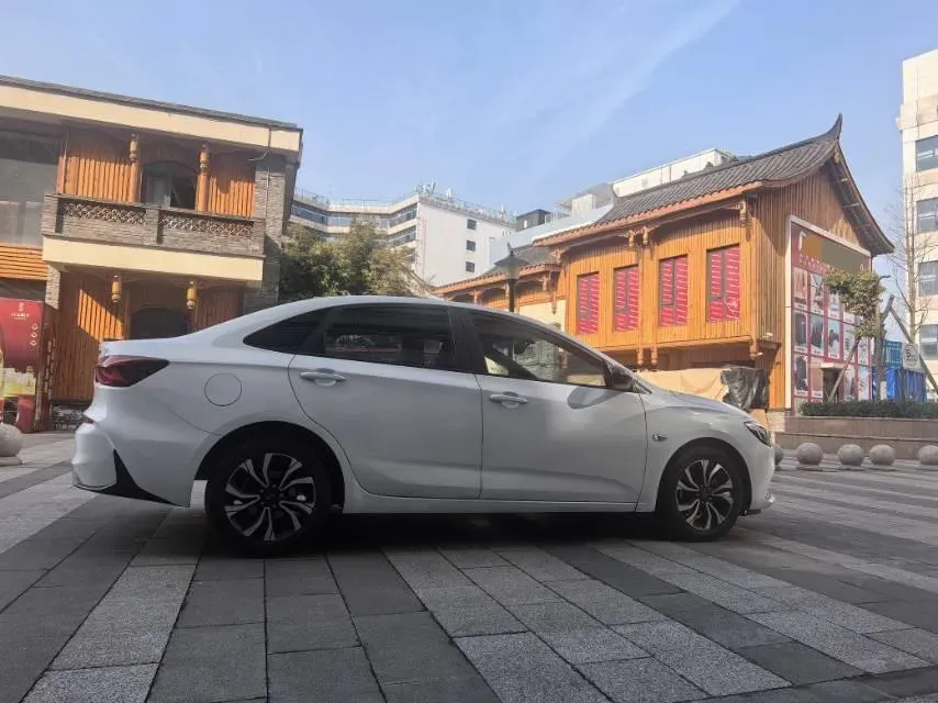2019 Chevrolet Monza 1.3T 163HP L3 6AT,autocango,china used car exporter,china ev exporter,chinese used car exporter,chinese used ev exporter