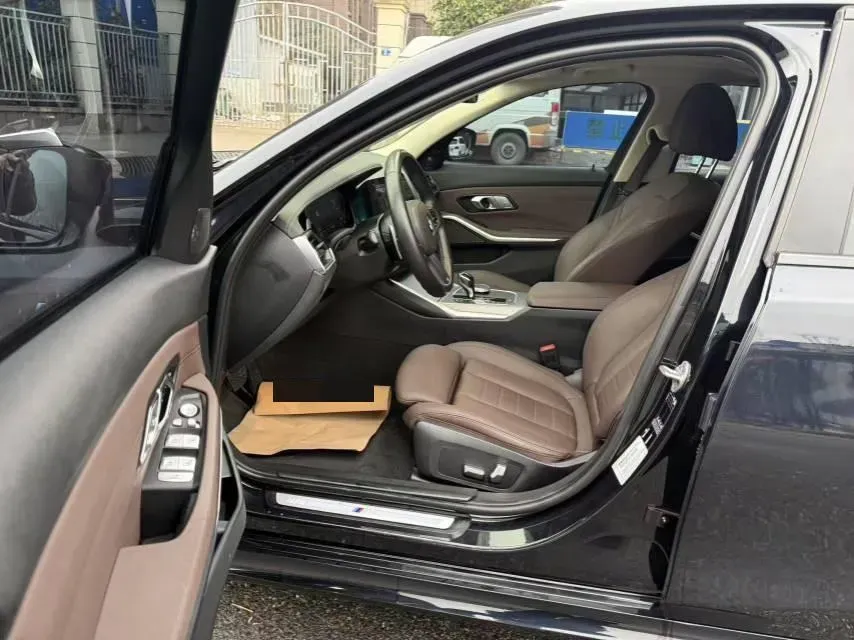 2020 BMW 3 Series 2.0T 184HP L4 8AT,autocango,china used car exporter,china ev exporter,chinese used car exporter,chinese used ev exporter