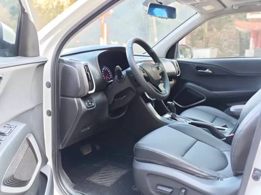 2018 Hyundai ix35 2.0L 160HP L4 6AT,autocango,china used car exporter,china ev exporter,chinese used car exporter,chinese used ev exporter