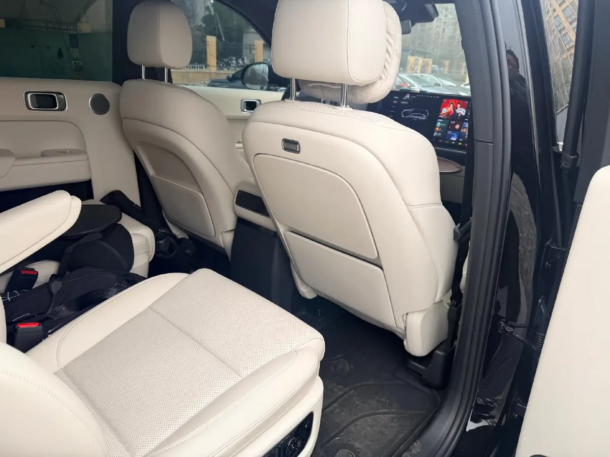 2024 Li L9 Range Extended 154HP REEV 52.3KWH,autocango,china used car exporter,china ev exporter,chinese used car exporter,chinese used ev exporter