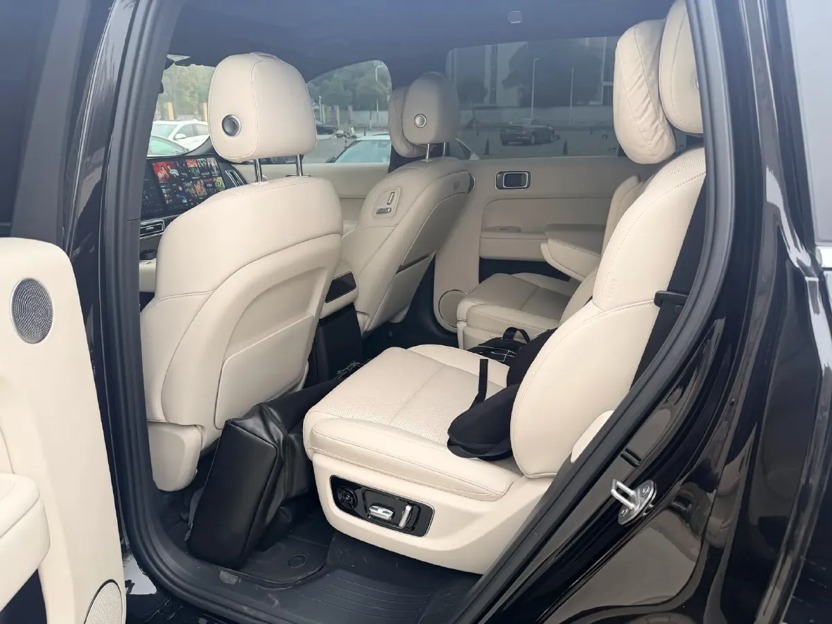 2024 Li L9 Range Extended 154HP REEV 52.3KWH,autocango,china used car exporter,china ev exporter,chinese used car exporter,chinese used ev exporter