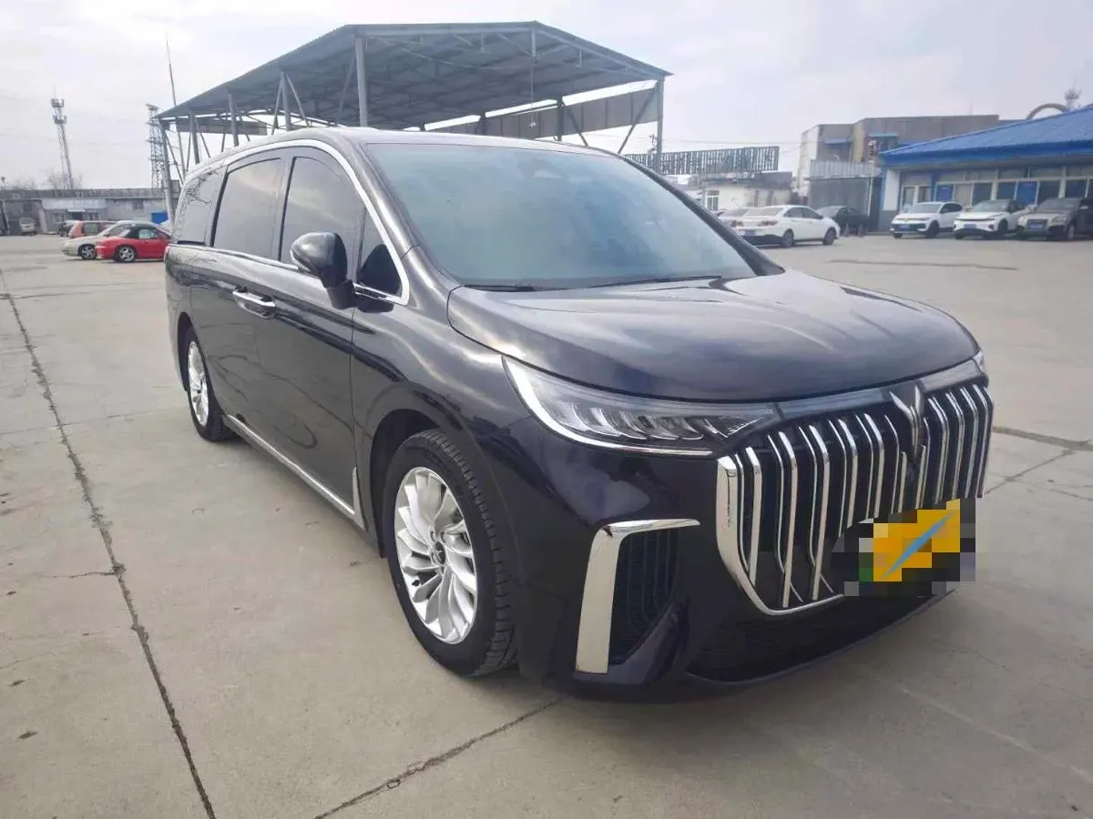 2024 Voyah Dream 1.5T 150HP L4 PHEV 43KWH,autocango,china used car exporter,china ev exporter,chinese used car exporter,chinese used ev exporter