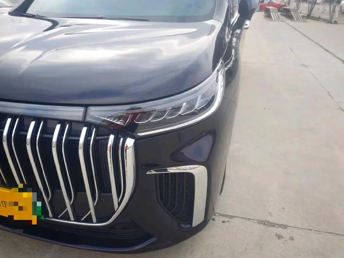 2024 Voyah Dream 1.5T 150HP L4 PHEV 43KWH,autocango,china used car exporter,china ev exporter,chinese used car exporter,chinese used ev exporter