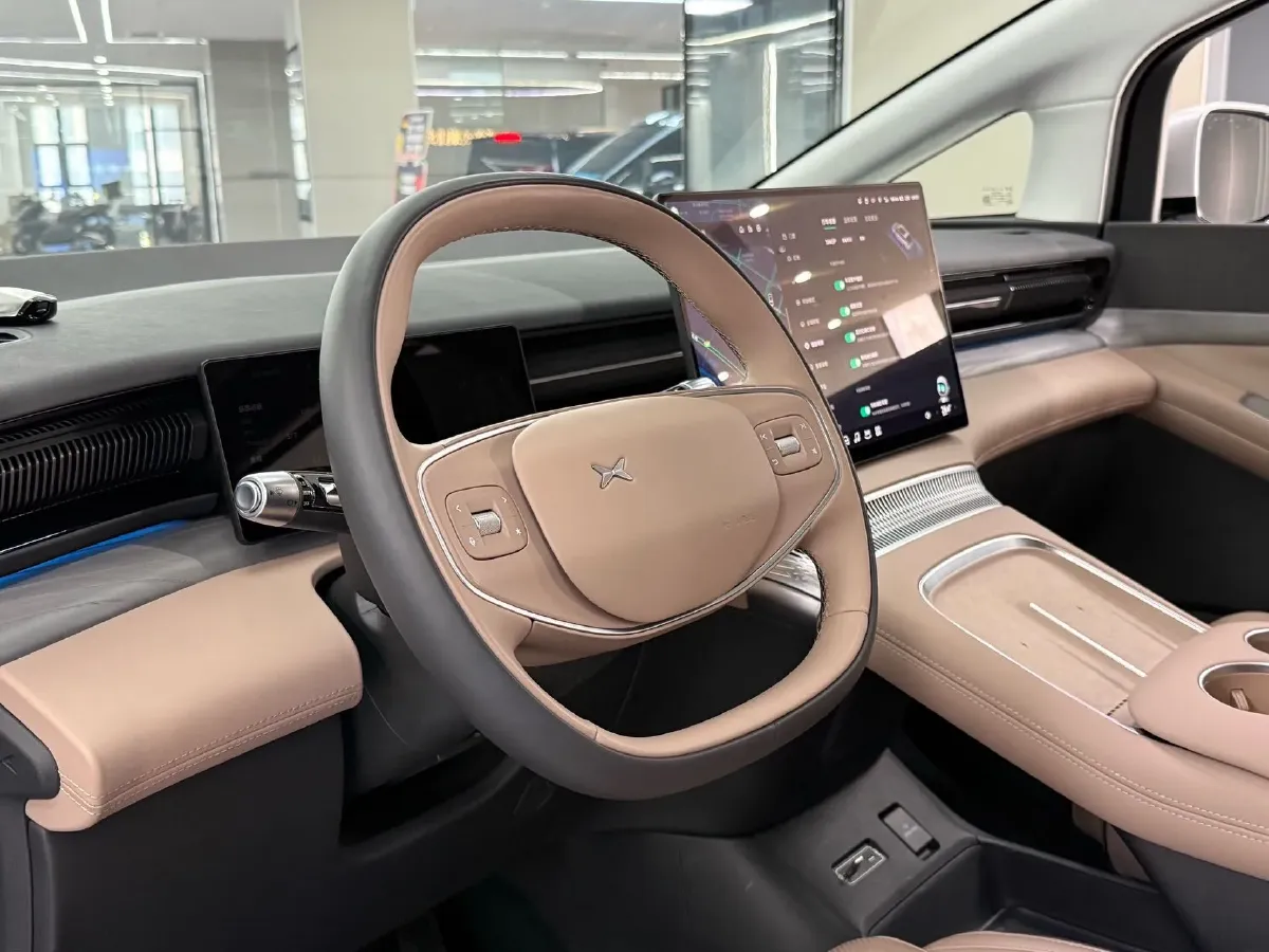 2025 Xpeng X9 BEV,autocango,china used car exporter,china ev exporter,chinese used car exporter,chinese used ev exporter