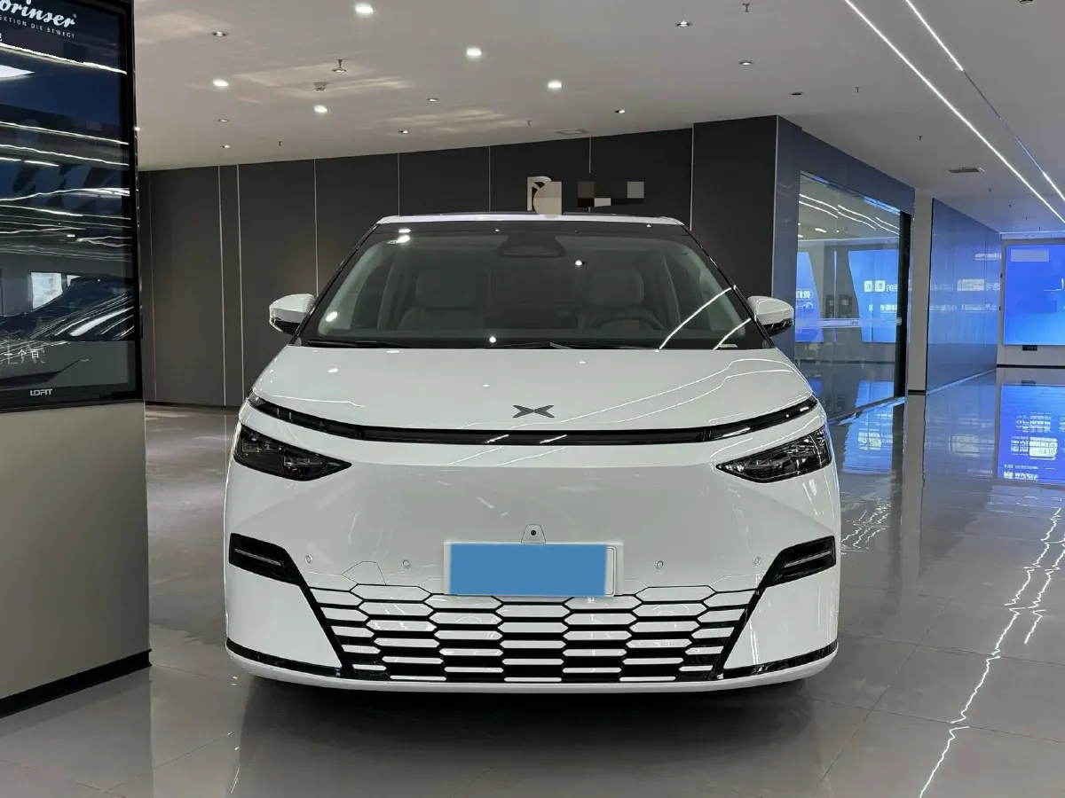 2025 Xpeng X9 BEV,autocango,china used car exporter,china ev exporter,chinese used car exporter,chinese used ev exporter