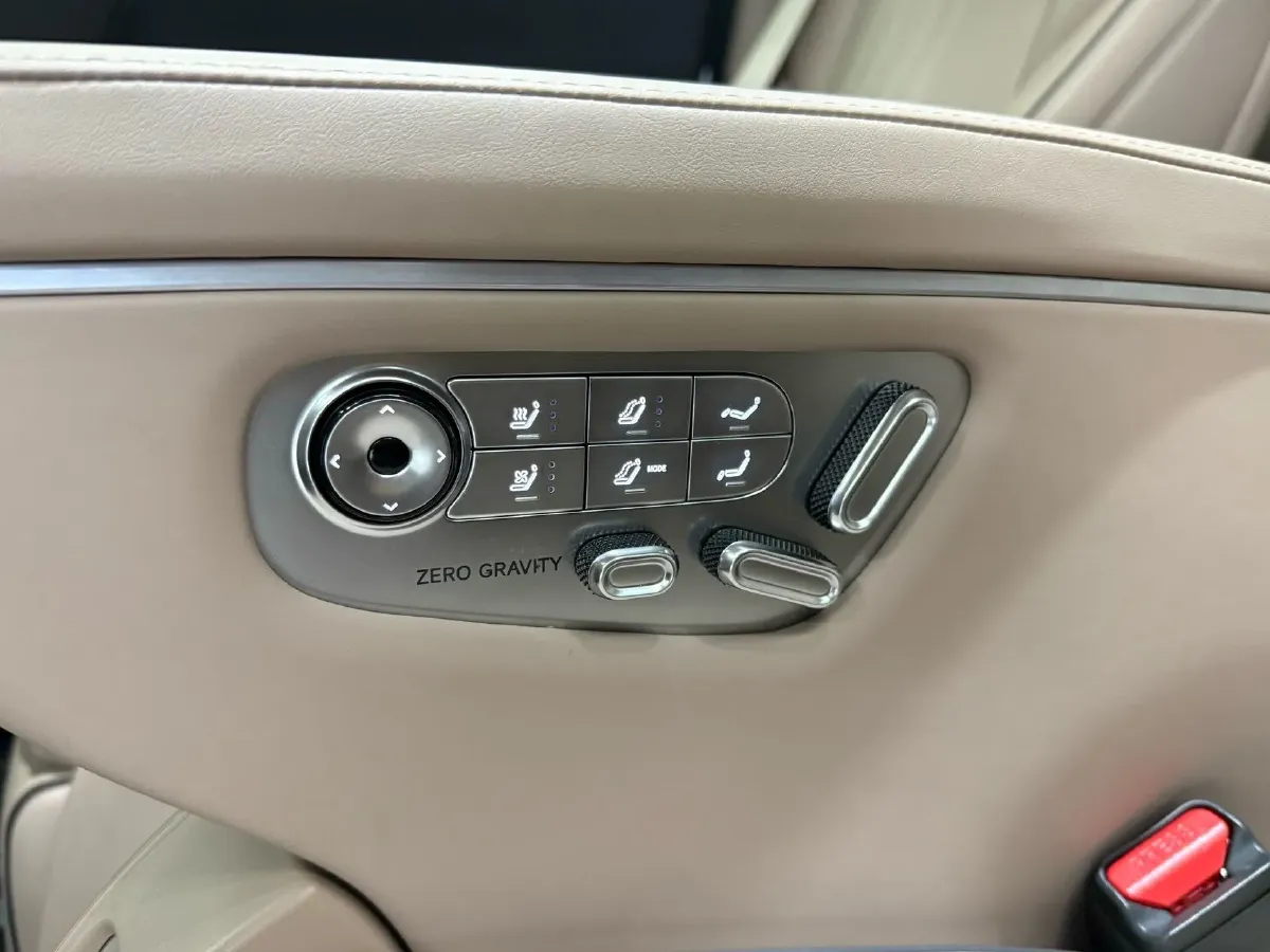 2025 Xpeng X9 BEV,autocango,china used car exporter,china ev exporter,chinese used car exporter,chinese used ev exporter