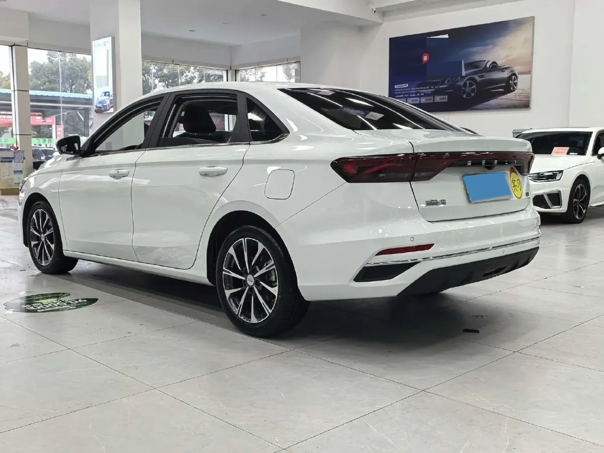 2025 Geely Emgrand 1.5L 127HP L4 CVT,autocango,china used car exporter,china ev exporter,chinese used car exporter,chinese used ev exporter