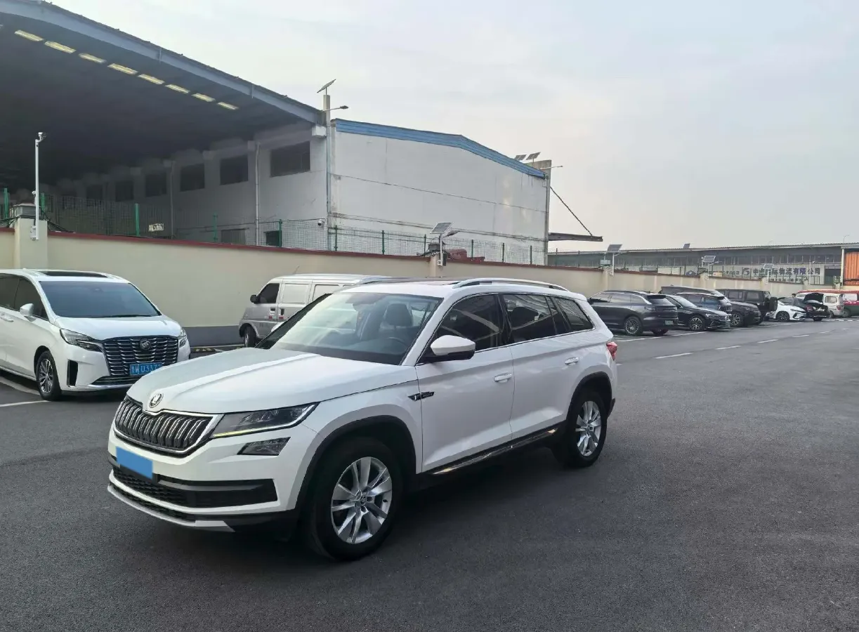 2018 Skoda Kodiak 2.0T 186HP L4 7DCT,autocango,china used car exporter,china ev exporter,chinese used car exporter,chinese used ev exporter