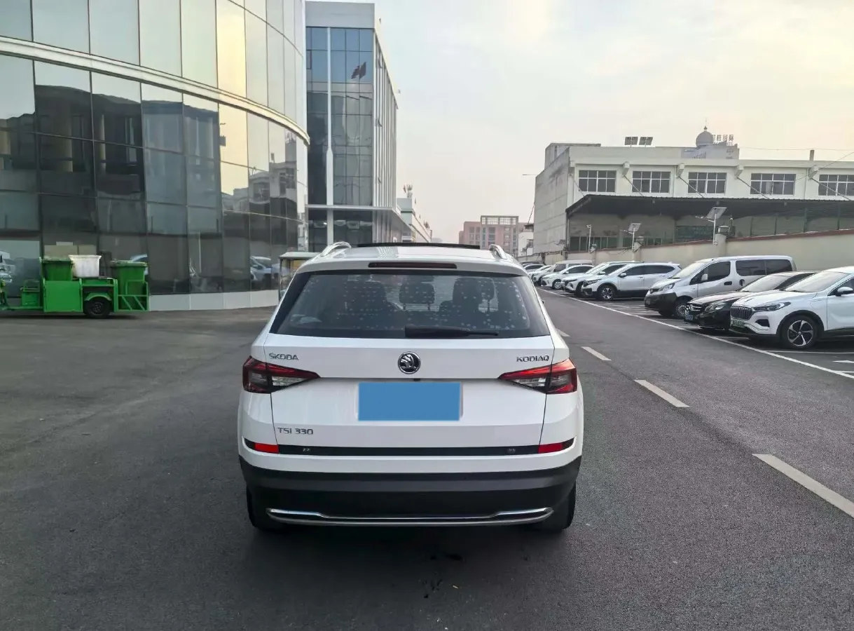 2018 Skoda Kodiak 2.0T 186HP L4 7DCT,autocango,china used car exporter,china ev exporter,chinese used car exporter,chinese used ev exporter