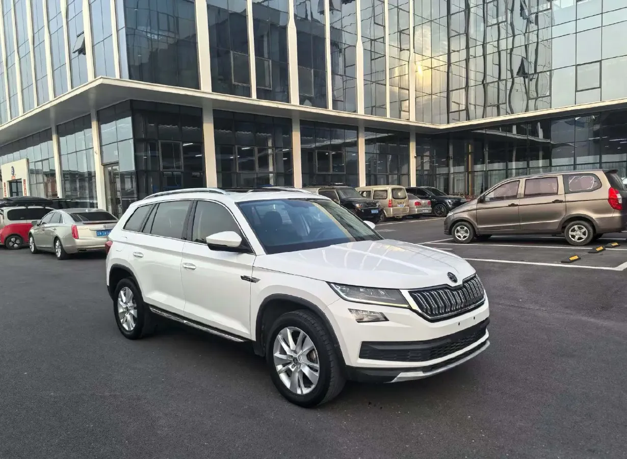 2018 Skoda Kodiak 2.0T 186HP L4 7DCT,autocango,china used car exporter,china ev exporter,chinese used car exporter,chinese used ev exporter