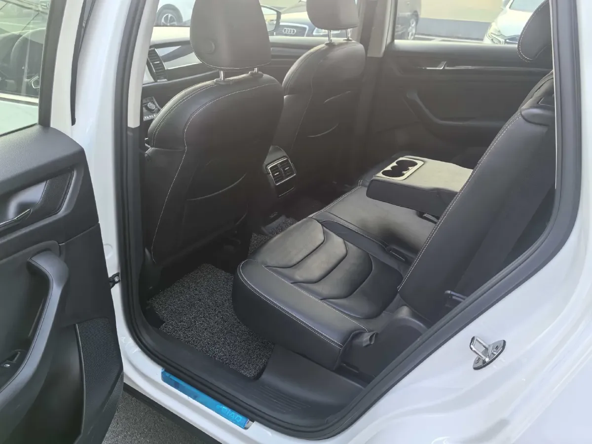 2018 Skoda Kodiak 2.0T 186HP L4 7DCT,autocango,china used car exporter,china ev exporter,chinese used car exporter,chinese used ev exporter