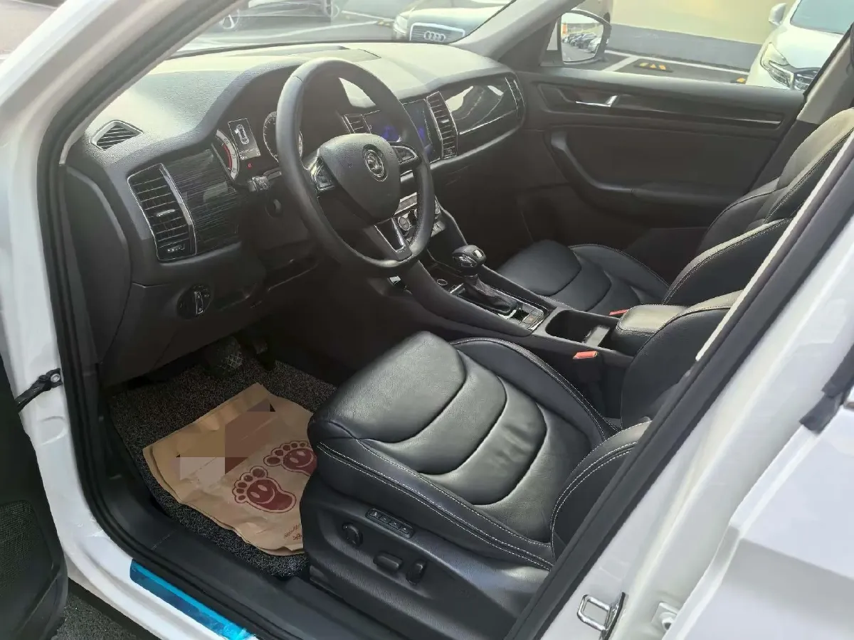 2018 Skoda Kodiak 2.0T 186HP L4 7DCT,autocango,china used car exporter,china ev exporter,chinese used car exporter,chinese used ev exporter