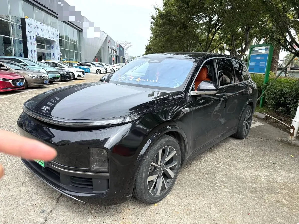 2023 Li L8 Range Extended 154HP REEV 40.9KWH,autocango,china used car exporter,china ev exporter,chinese used car exporter,chinese used ev exporter