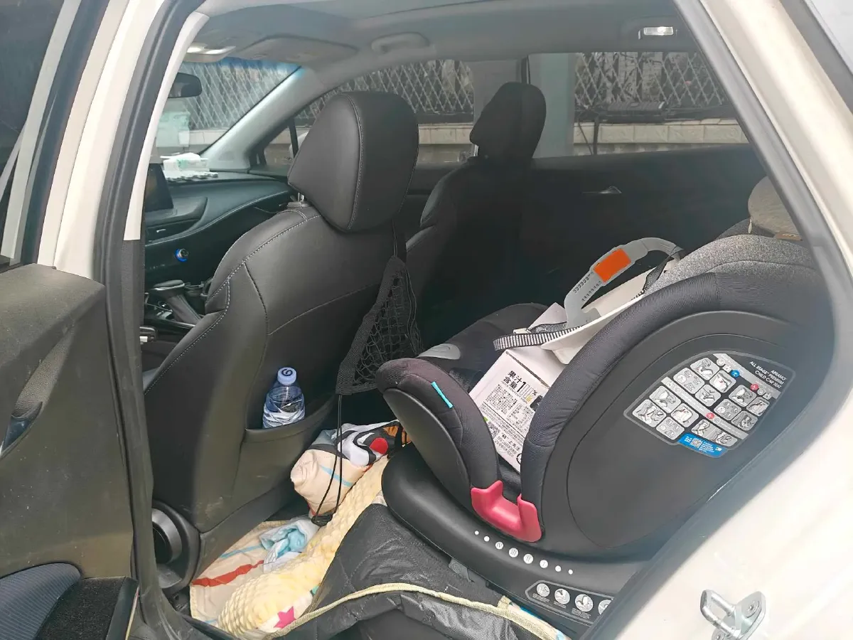 2024 Buick Velite 6 BEV 50.3KWH,autocango,china used car exporter,china ev exporter,chinese used car exporter,chinese used ev exporter