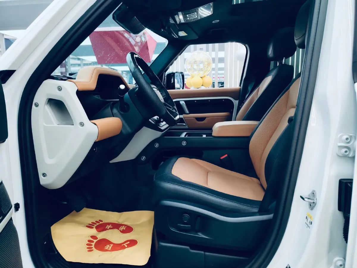 2024 Land Rover Defender 3.0T 400HP L6 8AT,autocango,china used car exporter,china ev exporter,chinese used car exporter,chinese used ev exporter