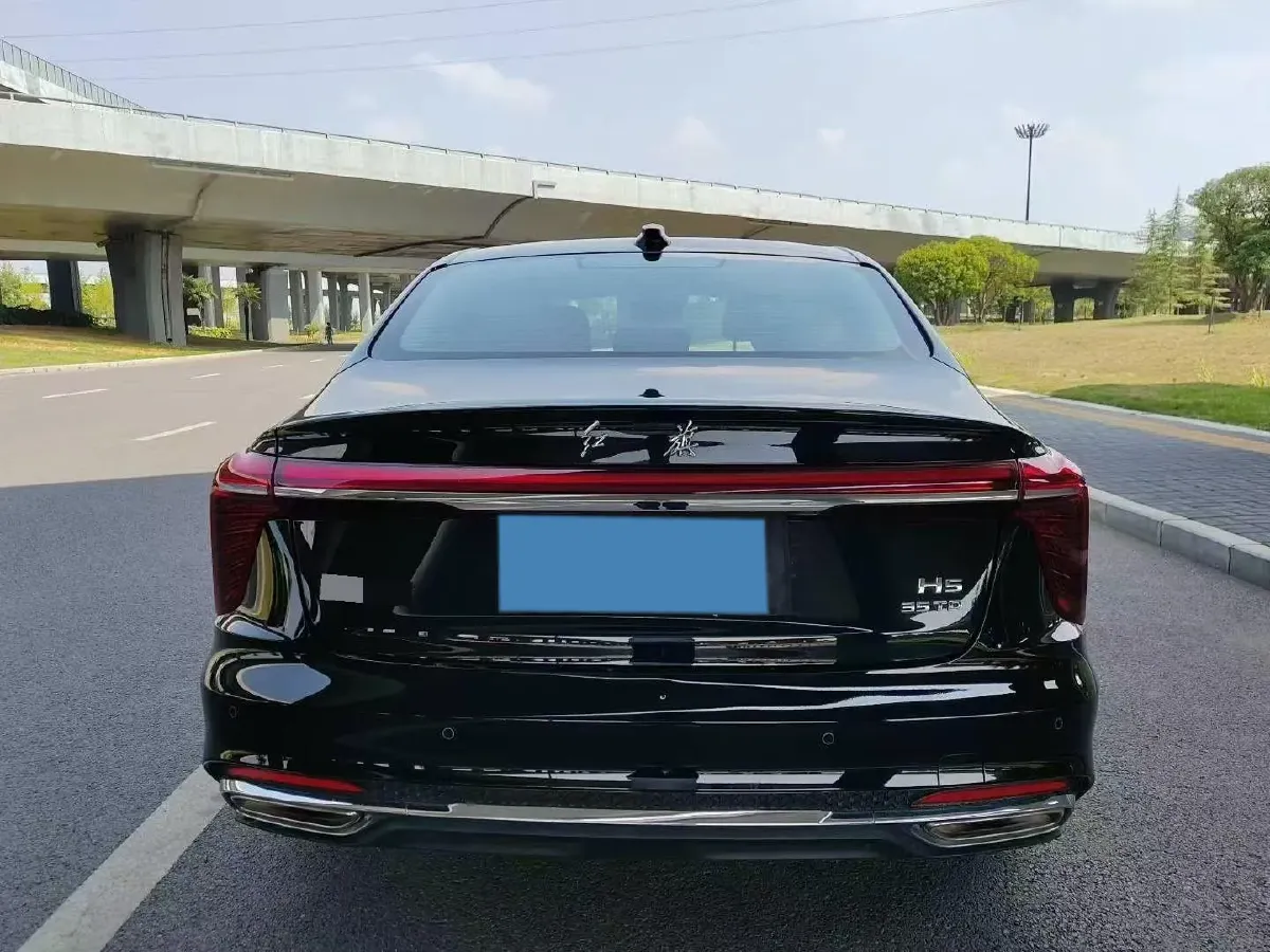 2024 HongQi H5 1.5T 169HP L4 7DCT,autocango,china used car exporter,china ev exporter,chinese used car exporter,chinese used ev exporter