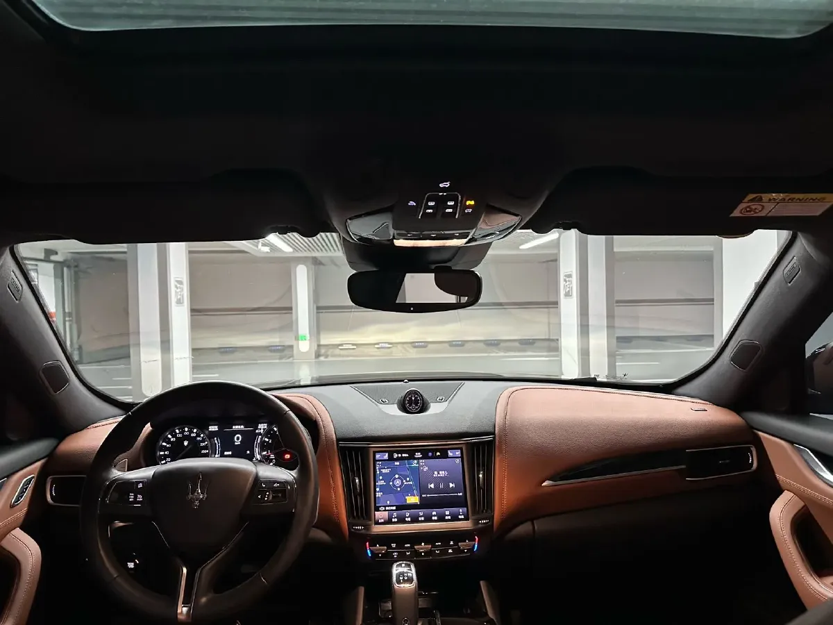 2022 Maserati Levante 2.0T 330HP L4 8AT,autocango,china used car exporter,china ev exporter,chinese used car exporter,chinese used ev exporter
