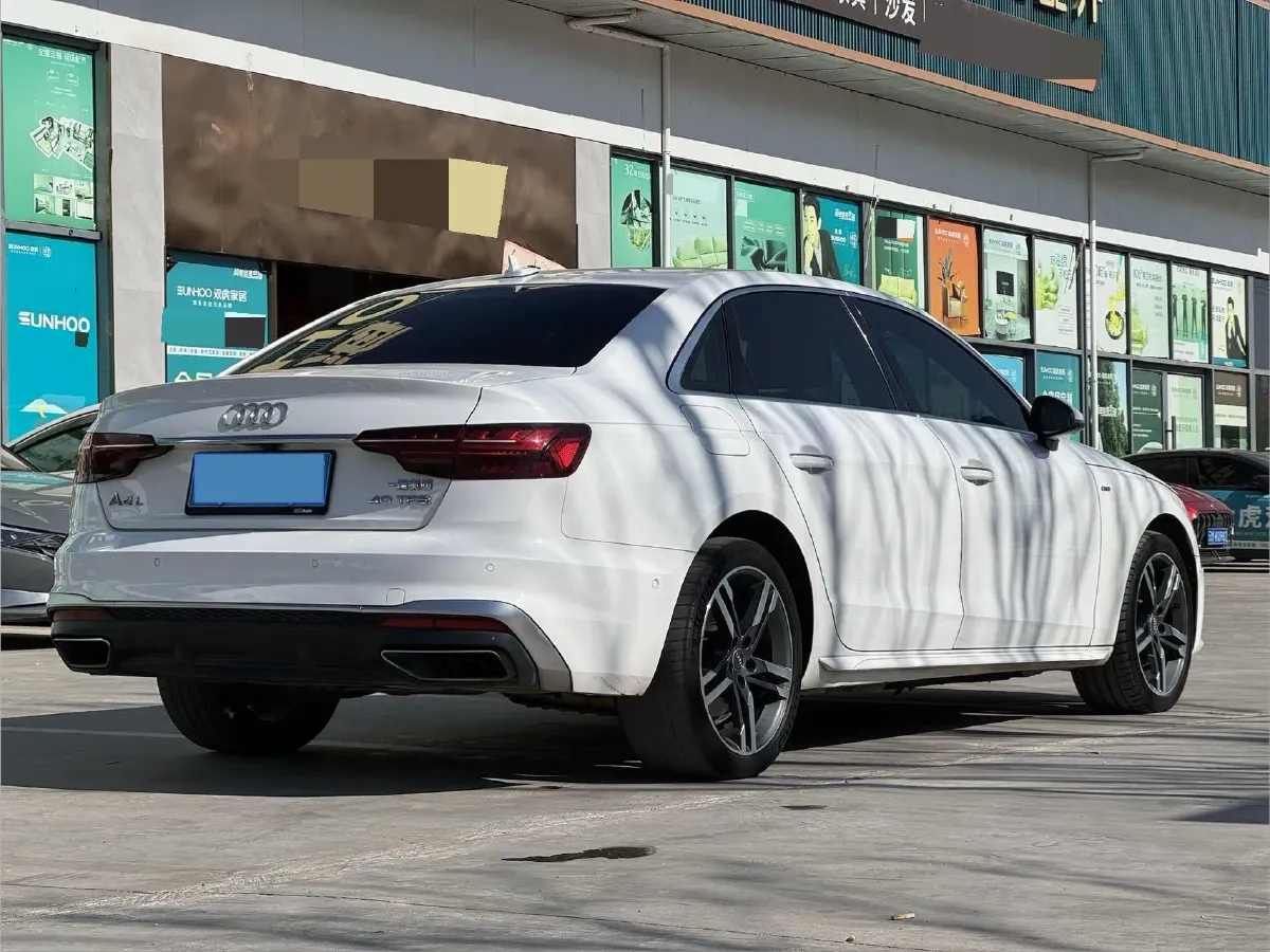 2021 Audi A4L 2.0T 190HP L4 7DCT,autocango,china used car exporter,china ev exporter,chinese used car exporter,chinese used ev exporter