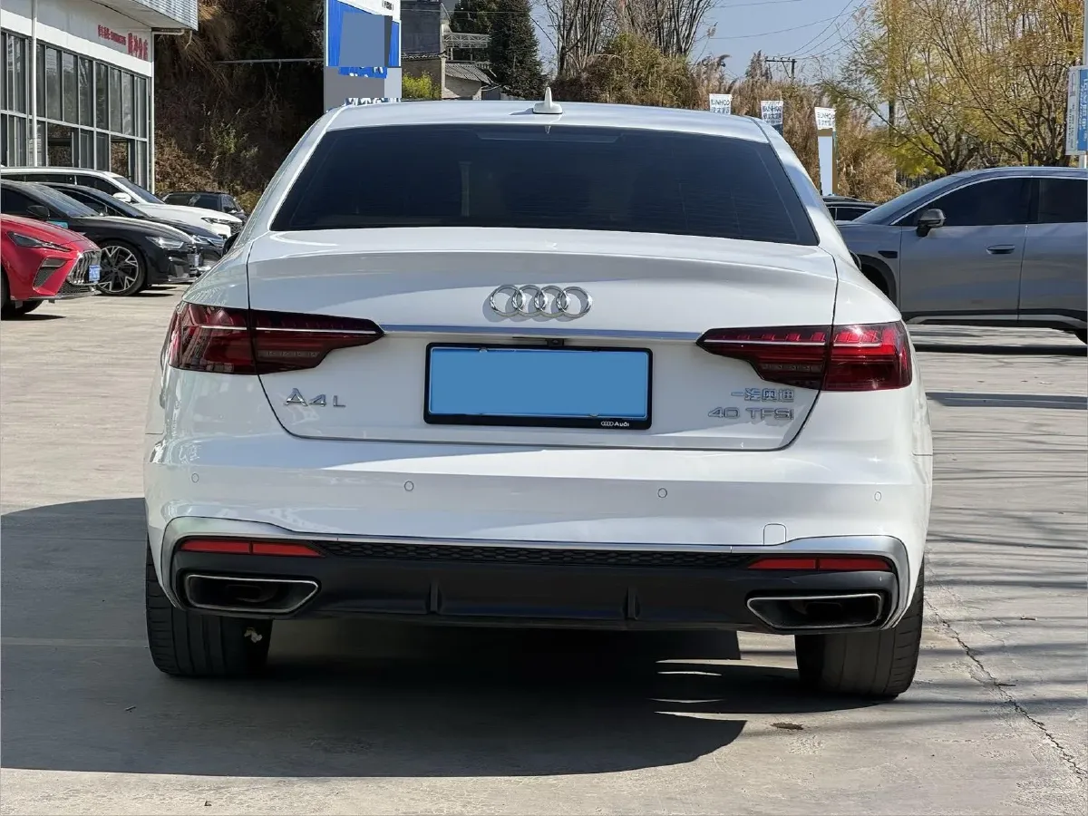 2021 Audi A4L 2.0T 190HP L4 7DCT,autocango,china used car exporter,china ev exporter,chinese used car exporter,chinese used ev exporter