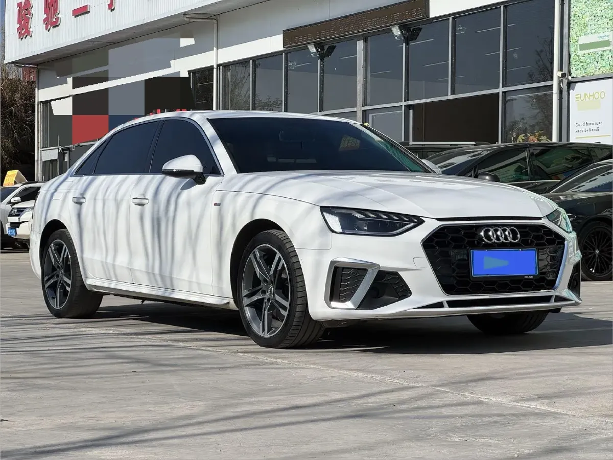 2021 Audi A4L 2.0T 190HP L4 7DCT,autocango,china used car exporter,china ev exporter,chinese used car exporter,chinese used ev exporter